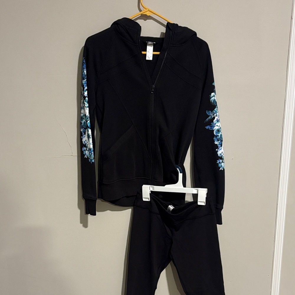 Ivivva Black and Blue Kids Matching Set